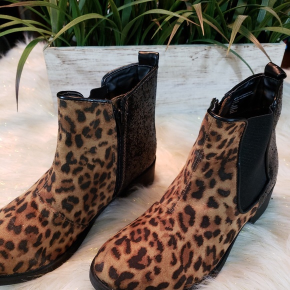 Stevies Other - *Stevies*leopard print booties girls size 5